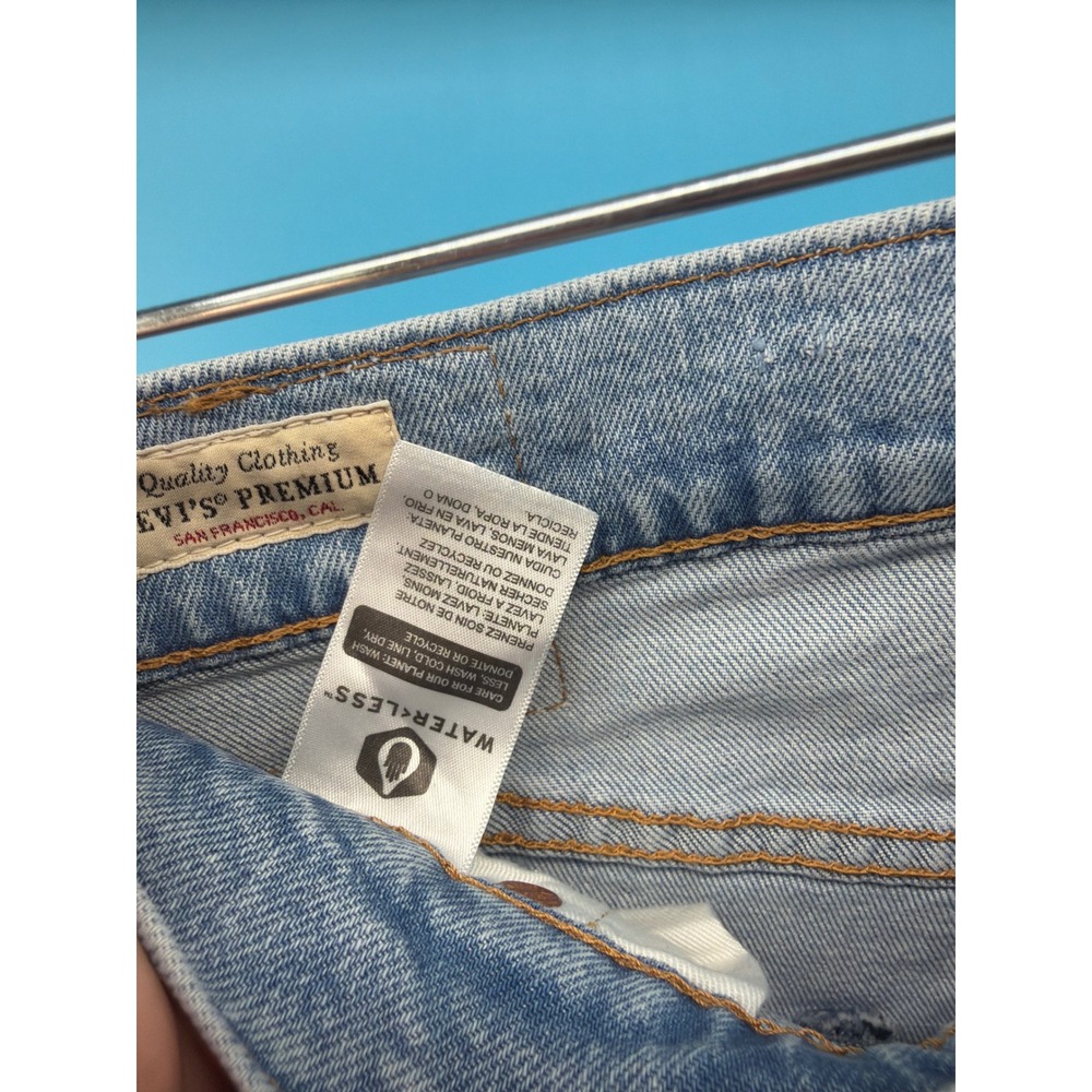 Levis Premium 502 Regular Taper Jeans Mens W29 L30 Light Wash Blue Denim - Picture 4 of 6